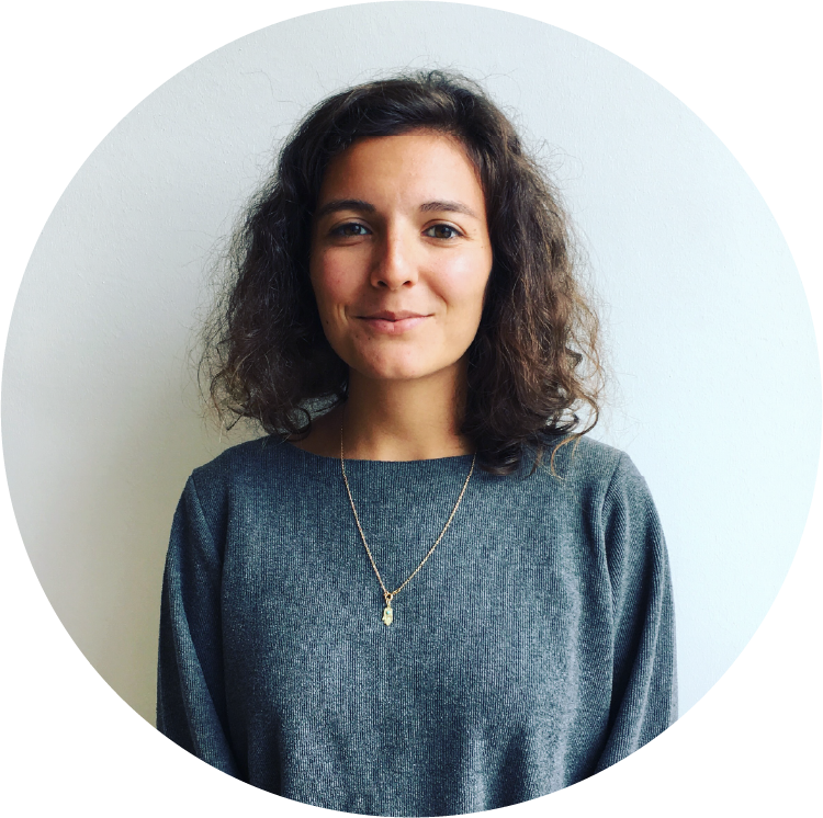 Porträt von Julia von Schmeling-Diringshofen, Absolventin im Studiengang Aviation Management (B. A.) - dual