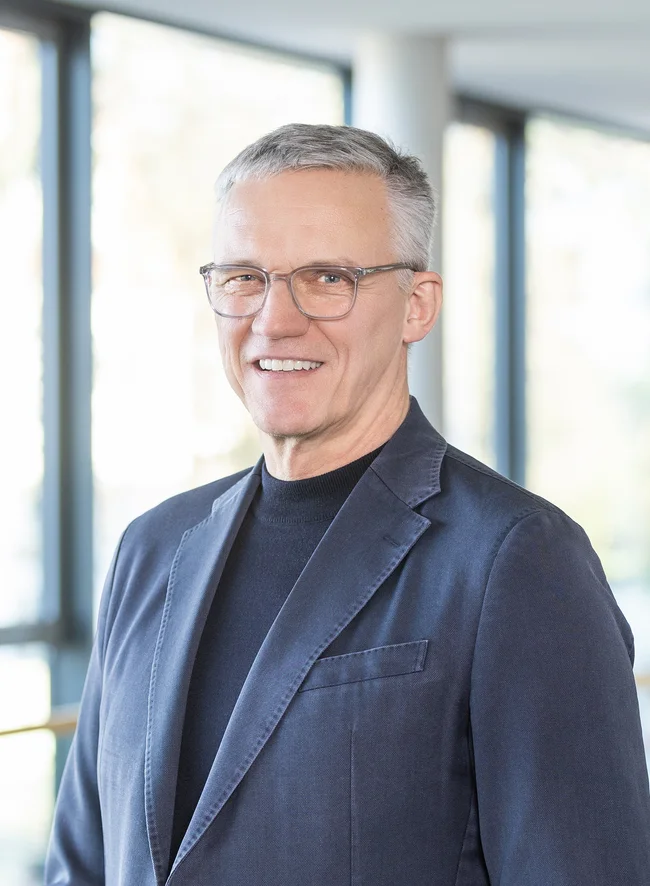 Prof. Dr. Karsten Benz